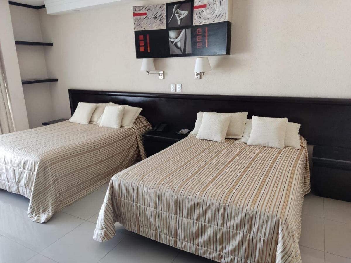Hotel Mary Celaya Celaya  Ngoại thất bức ảnh