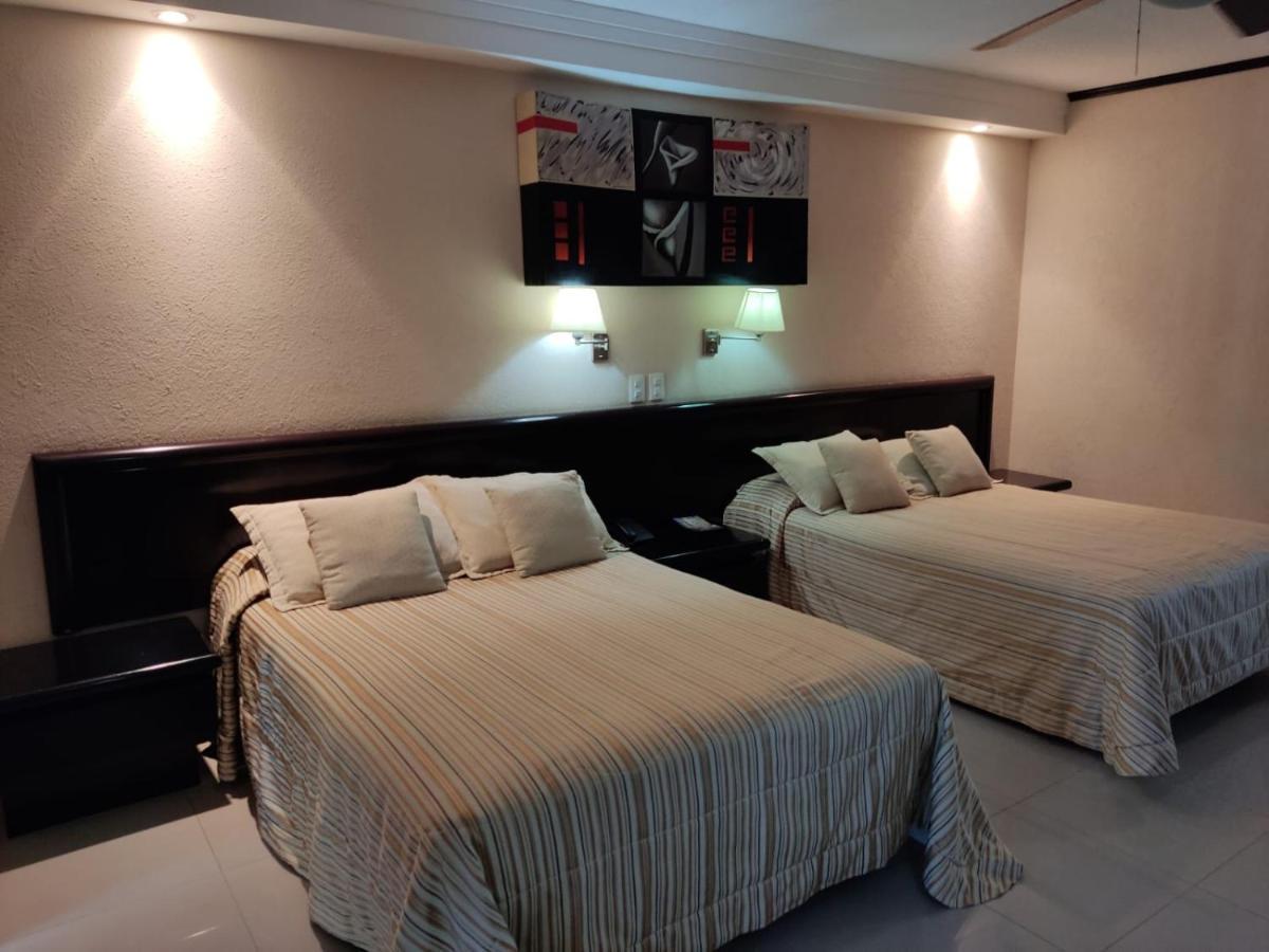 Hotel Mary Celaya Celaya  Ngoại thất bức ảnh