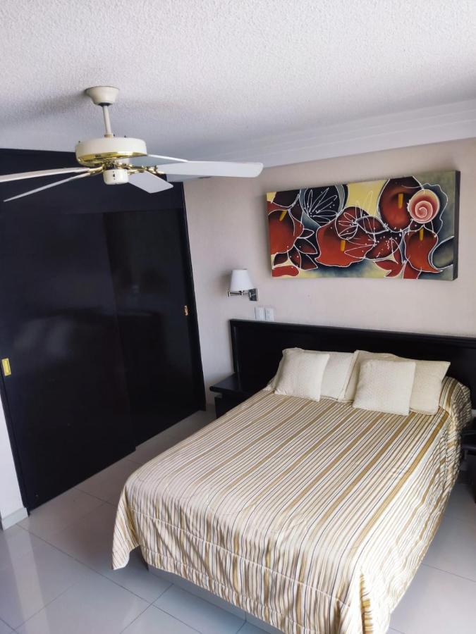 Hotel Mary Celaya Celaya  Ngoại thất bức ảnh