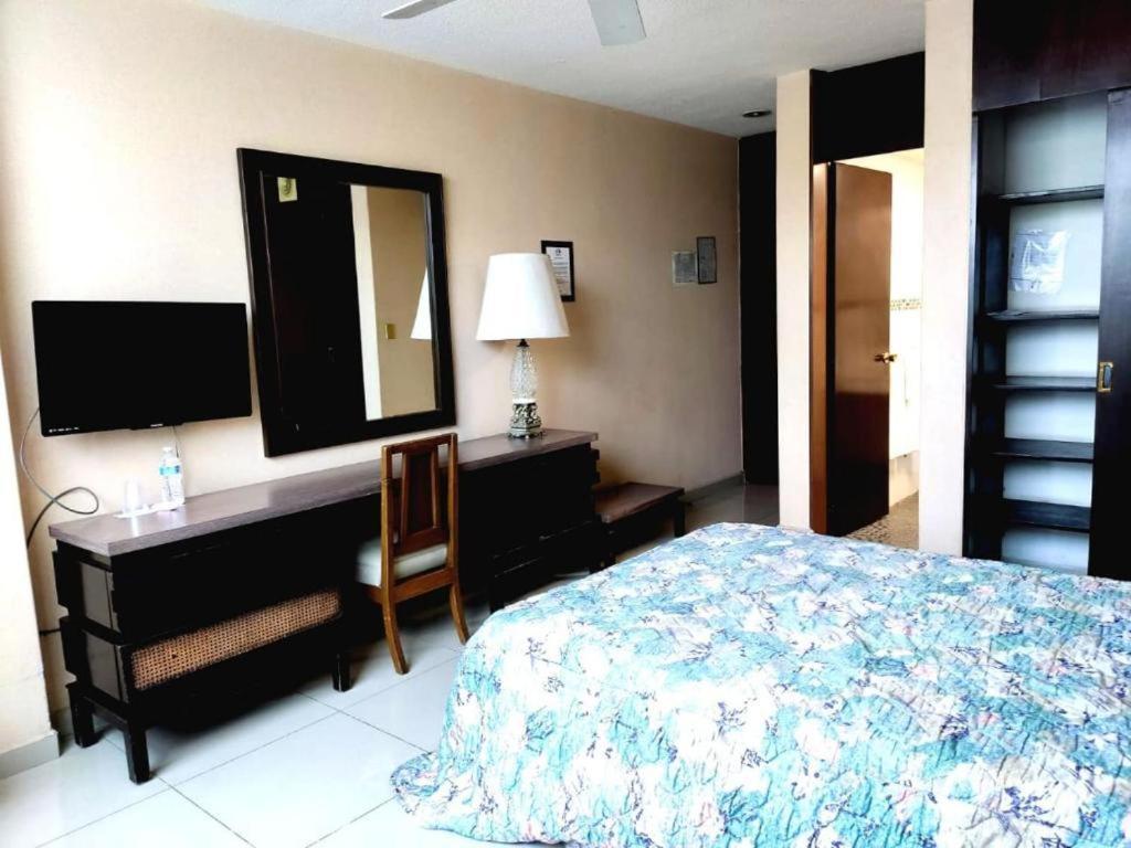 Hotel Mary Celaya Celaya  Ngoại thất bức ảnh